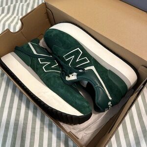 NEW IN BOX
New Balance Women’s 574+ Platform in Green/White Colorway